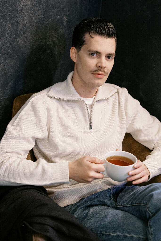 Taper Flow hiustyyli edestä kauempaa 2026 – Miesten hiustrendit – GROOM Parturit