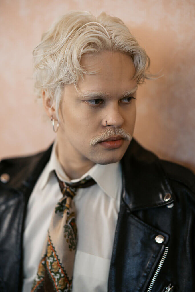 Indie MOD hiustyyli edestä 2026 – Miesten hiustrendit – GROOM Parturit